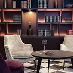 Foch Boutique & فندق 5*