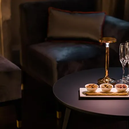 Foch Boutique & Hotel