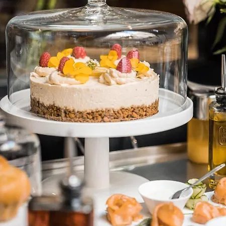 Hotel Foch Boutique & 5*