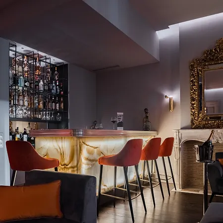 Foch Boutique & Hotel