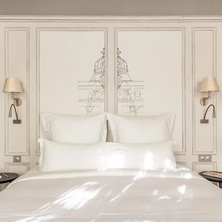 Foch Boutique & 5*