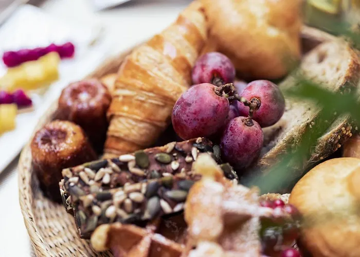 Hotel Foch Boutique & 5*