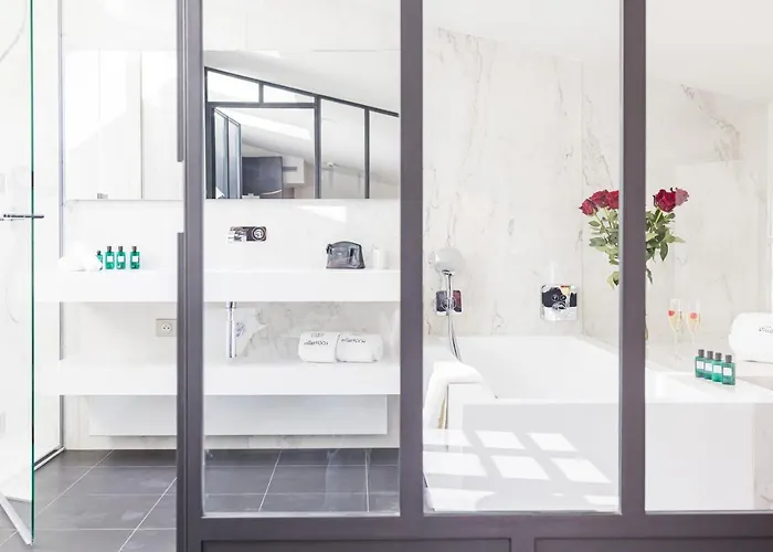 Hotel Foch Boutique & 5*