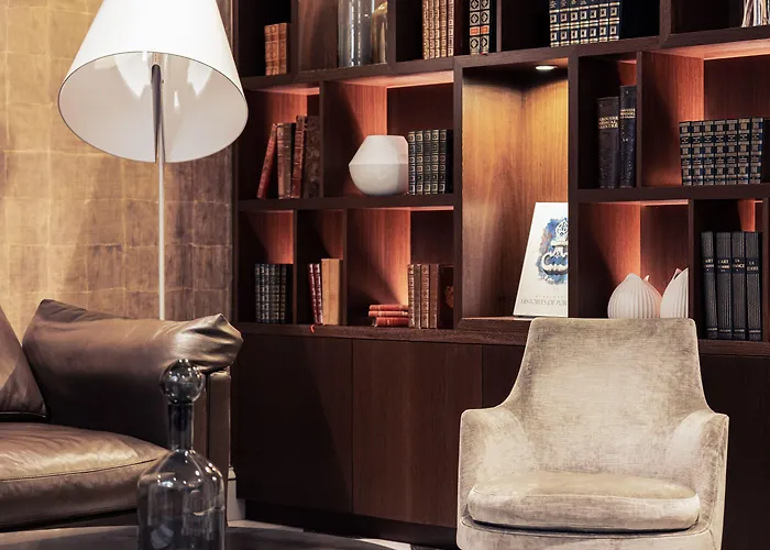 Foch Boutique & Hotel