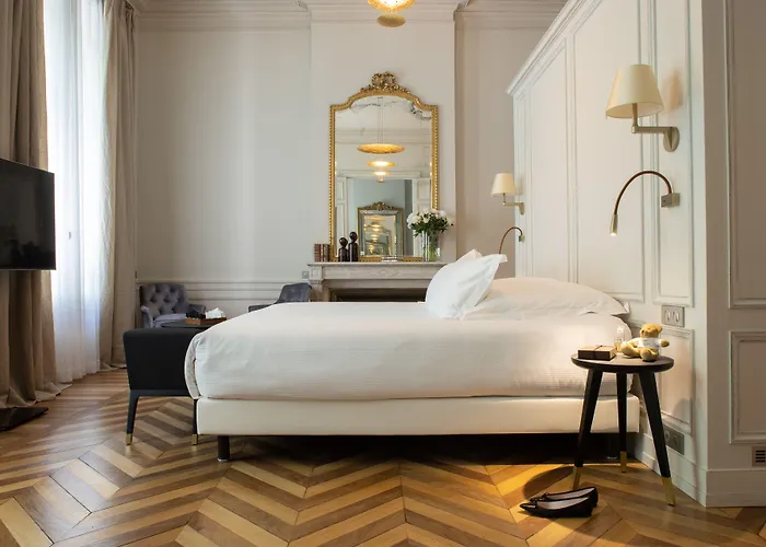 Hotel Foch Boutique & 5*