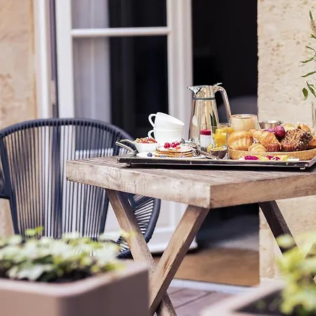 Hotel Foch Boutique & 5*
