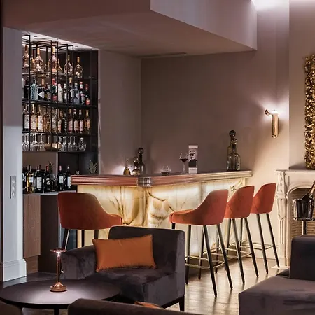 Foch Boutique & Hotel